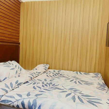 קוולון Mingdu Hostel מראה חיצוני תמונה